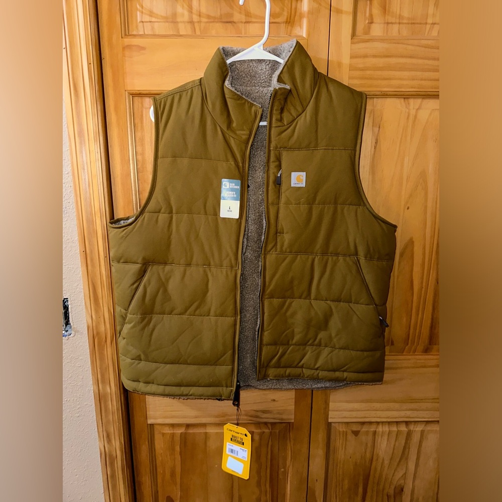 Carhartt Montana women’s puffer vest insulated + reversible